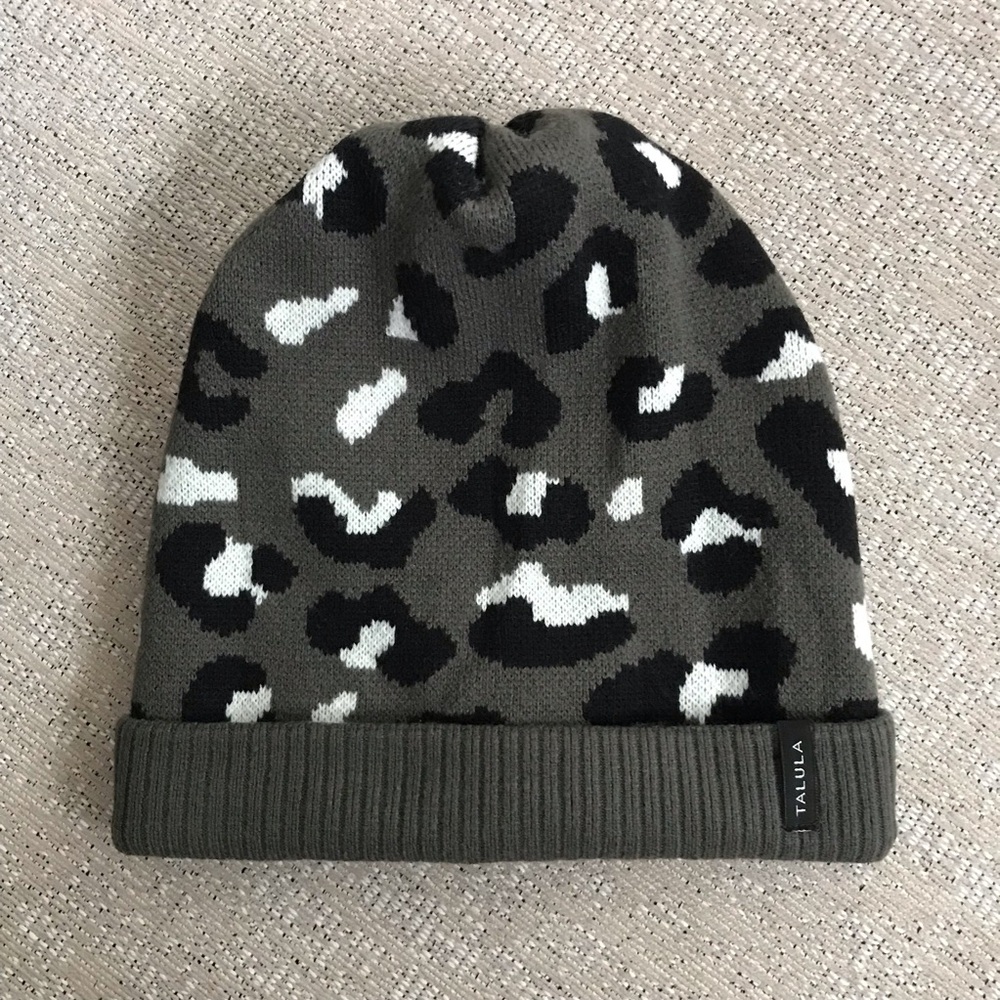 Aritzia Talula Leopard Print Beanie